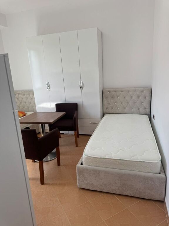 GARSONIERE 30,000 LEKE RRUGA E ELBASANIT