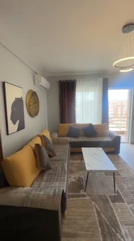 Apartament 1+1 per shitje 5 Maji !