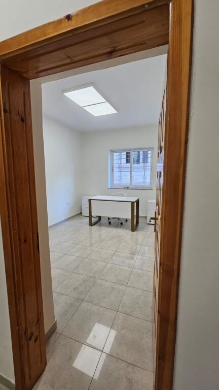 Business unit for rent on Bogdaneve street