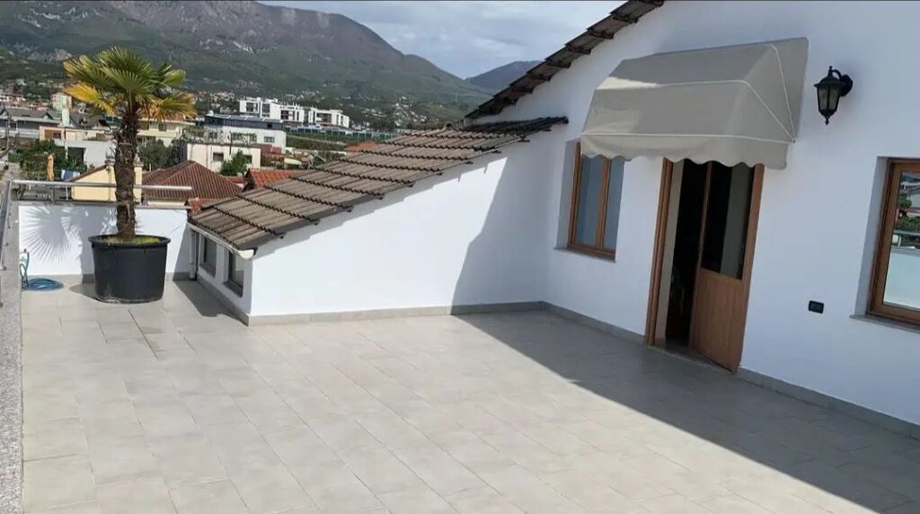 For Rent 2+1 4th Floor of a villa - Shkozes Roundabout, Tirana