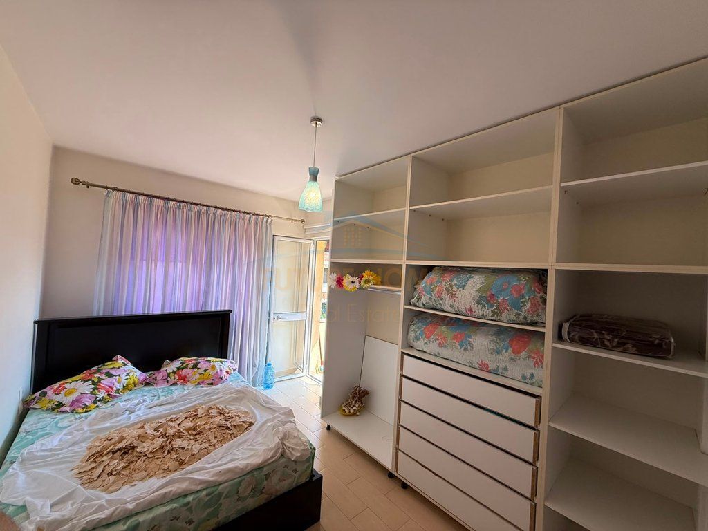 Shitet, Apartament 3+1+2, Rruga Mihal Ballkameno, Pogradec