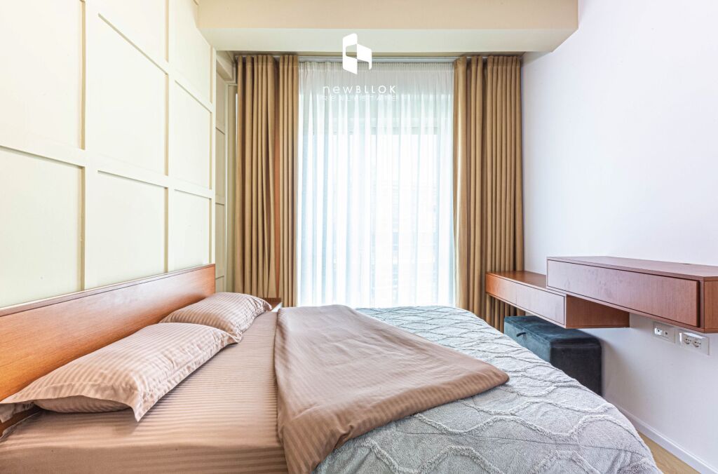 # IN AFFITTO: Villa di 3 Piani (📍 ABA Residence - Farkë 🏞) 4 Camere da Letto, 3 Bagni &amp; 3 Posti Auto + Terrazza - Prima Volta in Affitto, Completamente Nuova e Arredata ✨ 2.000€/Mese