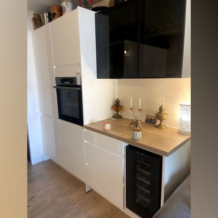 Train Station, modern 1+1 apartment for rent.
