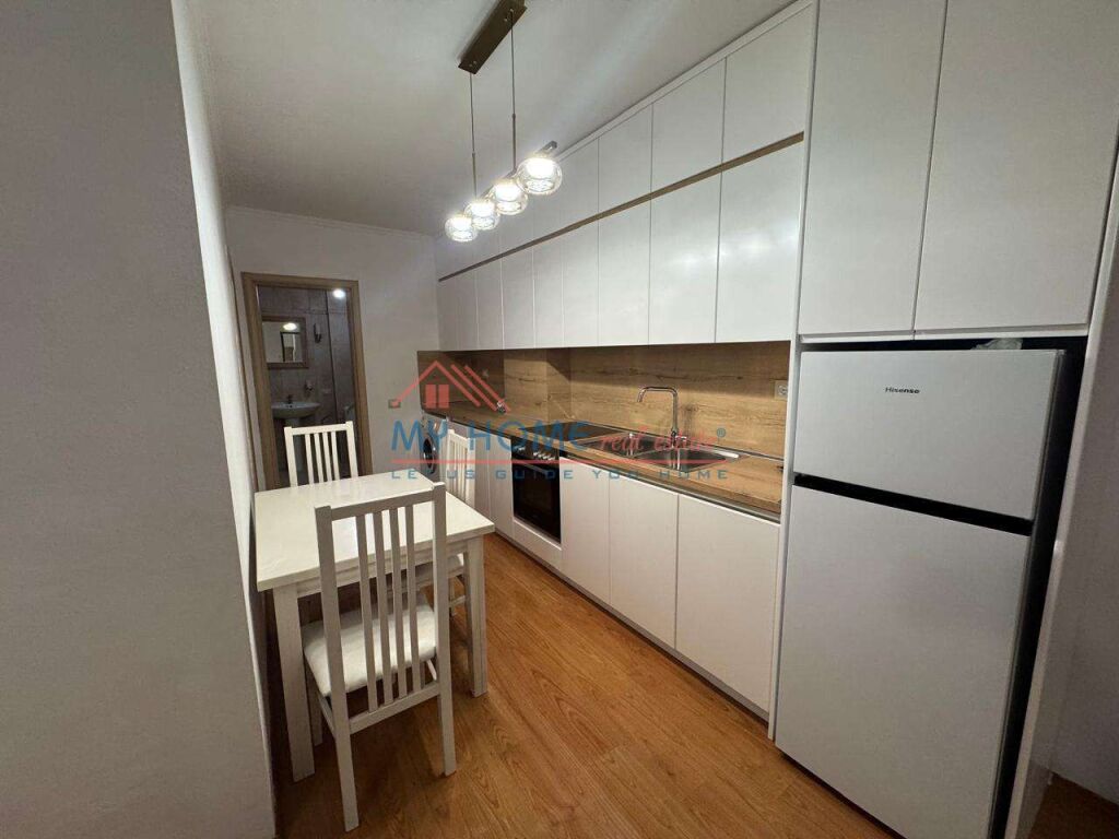 Apartament 1+1 me qera tek 21 Dhjetori ne Tirane