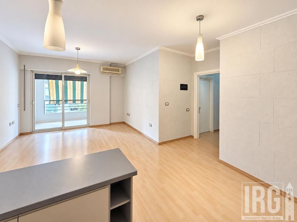 AMBIENT PËR ZYRA ME QIRA+ GARAZH| KOMUNA E PARISIT