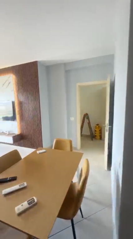 Apartament 1+1 per shitje 5 Maji !