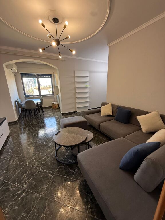 Affitto | Apartament 2 + 1 | Rruga e Elbasanit – prane Downtown | 1000 €/mese