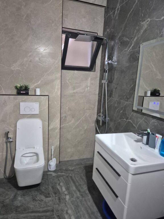 🏡 LONG-TERM RENTAL – 1+1 APARTMENTA ALEKSANDRIIA  IN VLORË 🇦🇱