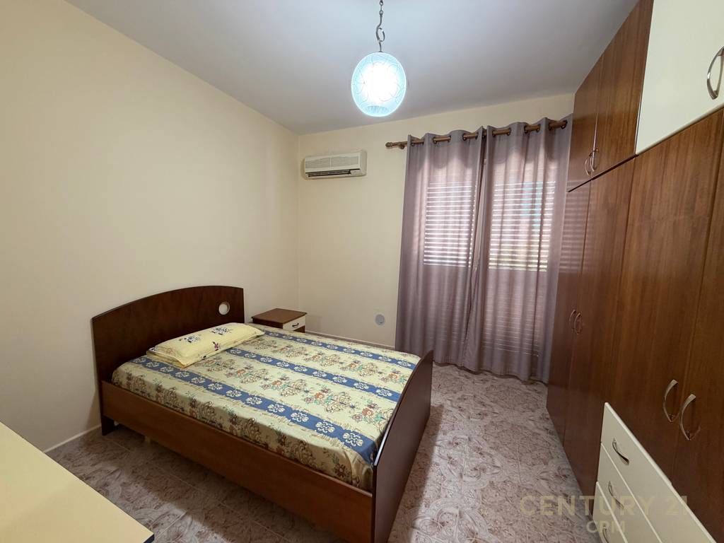 APARTAMENT 3+1+POST PARKIMI ME QIRA NË RR. ALI VISHA! 70,000 Lekë /Muaj