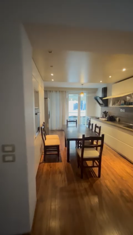 Apartament 2+1, Stadiumi Dinamo!
