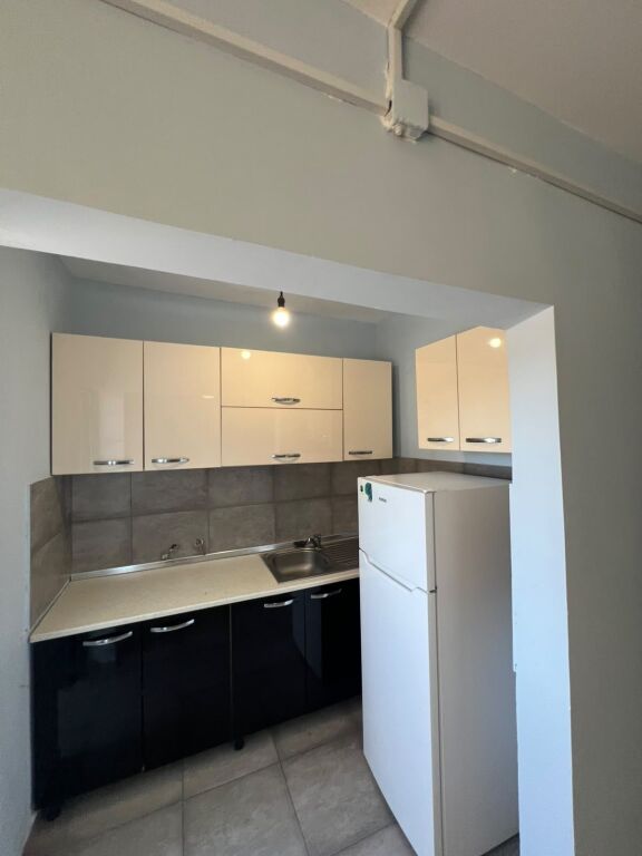 Apartament me qera 1+1