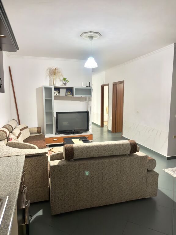 Apartament 2+1 në Yzberisht