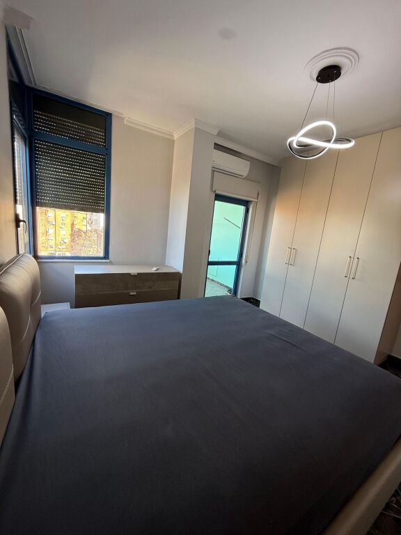 Affitto | Apartament 2 + 1 | Rruga e Elbasanit – prane Downtown | 1000 €/mese