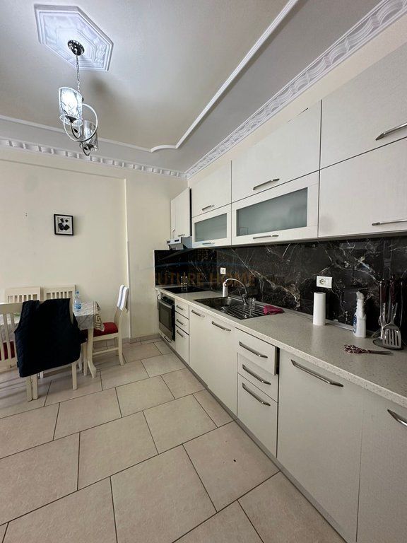 Qera, Apartament 1+1, Transballkanike, Vlore. 400 €