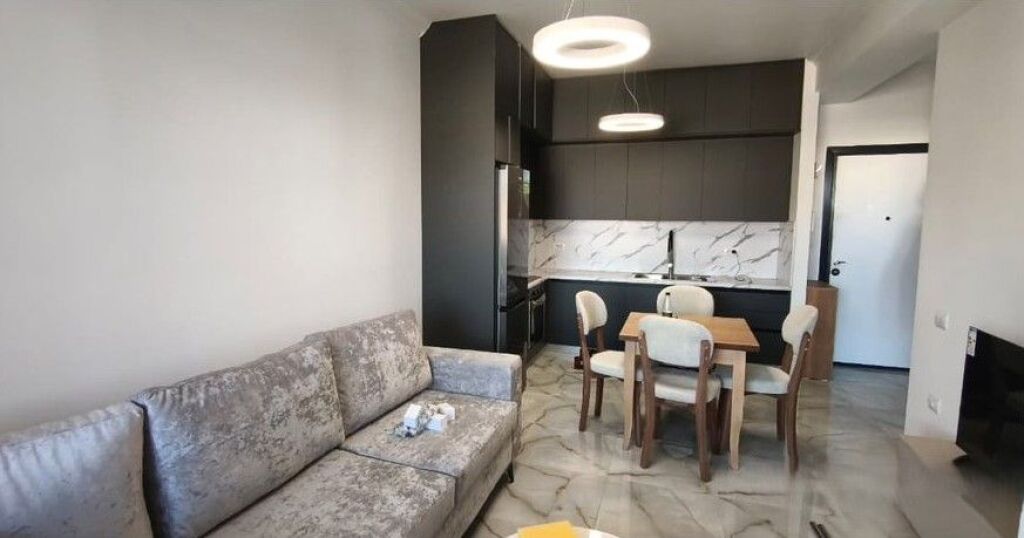 Jepet Me Qira Apartament 1+1 – Kompleksi Golden Park, Tiranë 550 € /Muaj