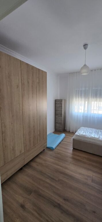 🏡 **JEPET ME QIRA | 2+1 + BALLKON – PRANË SQUARE 21**