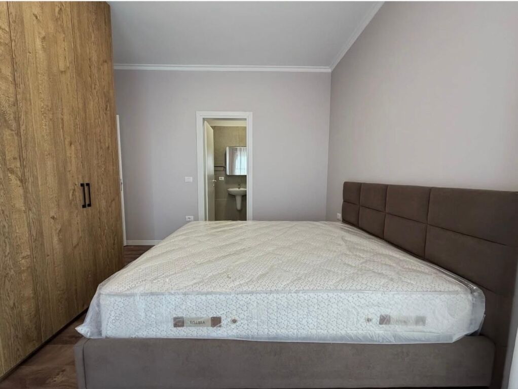 Jepet apartament me qera 2+1+2 te Magneti