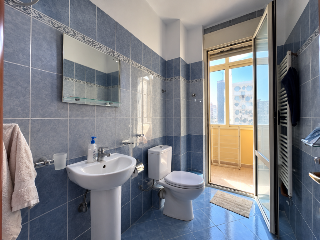 Appartamento con 2 camere da letto in vendita Viale Vlora