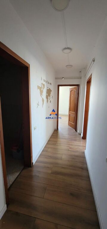 AFFITTASI APPARTAMENTO 2+1+2+BALCONE "IN CENTRO" 1300 EURO