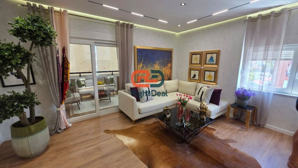 At the beginning of Don Bosko, near Zogu i Zi, super renovated 2+1 apartment for sale !!!