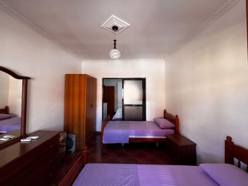 Affittasi casa in via Elbasani 60.000 lek