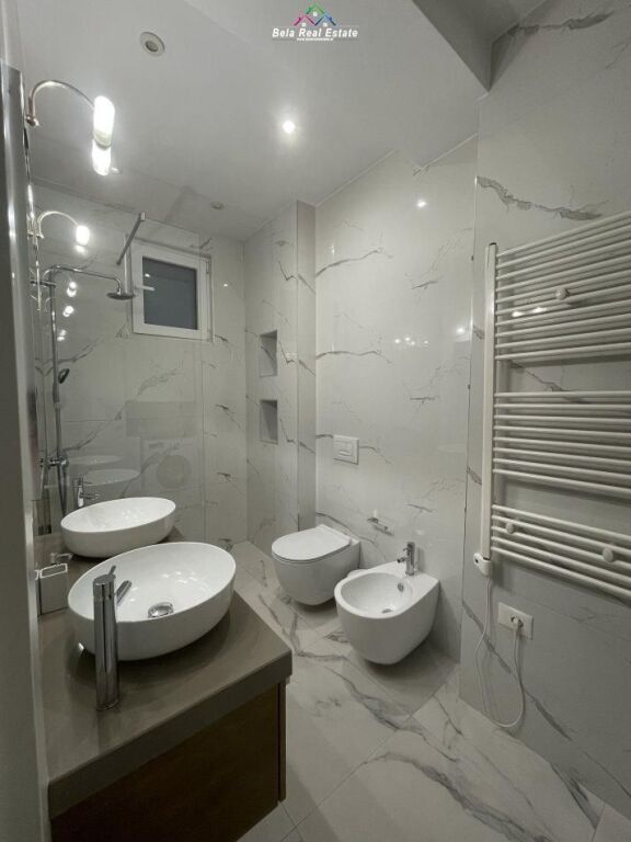 Apartament Me Qera 2+1 Tek Brryli (ID B220824) Tirane