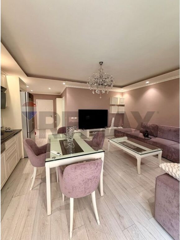 Apartament 3+1+2 Per Qira Tek Komuna e Parsit!