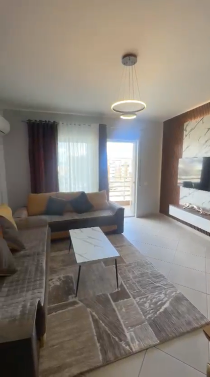 Apartament 1+1 per shitje 5 Maji !
