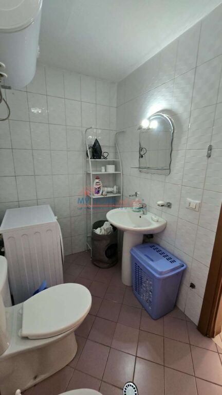Apartament 2+1+2 ne shitje tek Rruga e Barrikadave ne Tirane