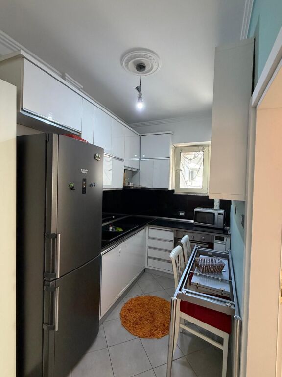 Apartament 2+1 Durres zona e ujesjellesit