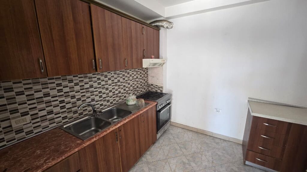 Apartament 2+1 në Vilë – Te Ish-Parku i Autobusave