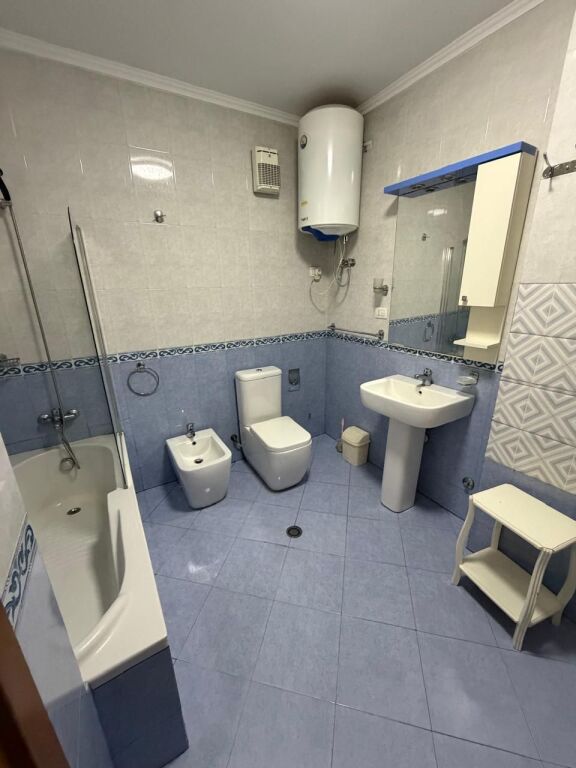 Apartament 2+1+2 me Qira : Zogu i Zi