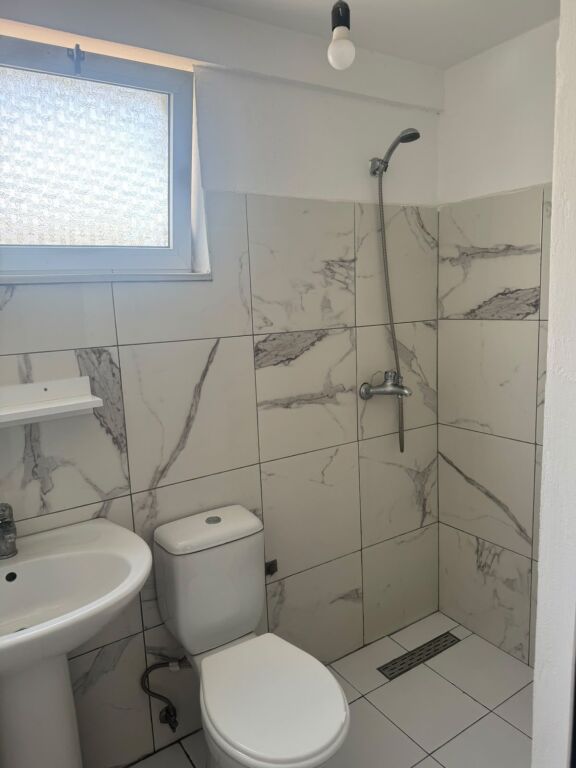 Casa in Affitto 1+1 - Rotonda di Shkoze, Tirana