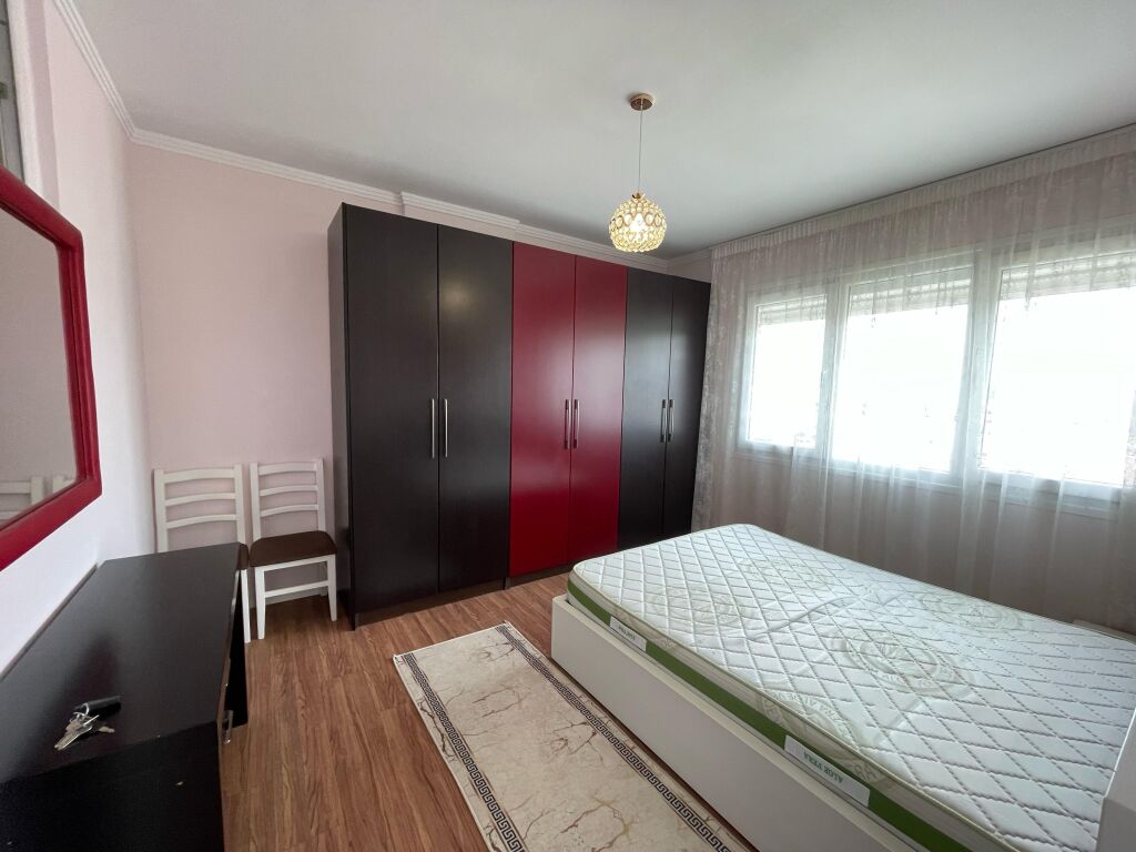 Near the Sauk roundabout, a 2+1 apartment is for rent.