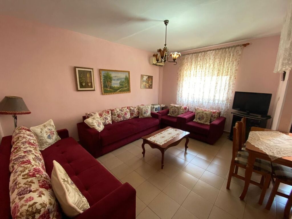 Apartament 1+1 Me Qera Pediatria