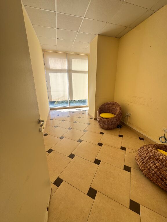 VENDITA LOCALE COMMERCIALE – VICINO AL TRIBUNALE