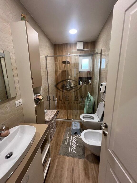 Apartament 2+1 Me Qira në Shkëmbi i Kavajës, Durrës.