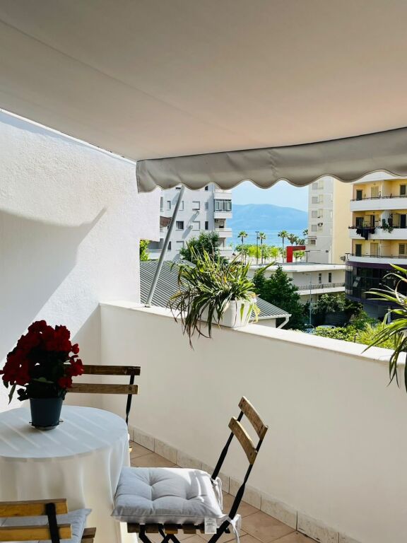 JEPET ME QERA APARTAMENT 1+1 – PRANE HOTEL PARTNER, VLORË 65 METRA KATROR