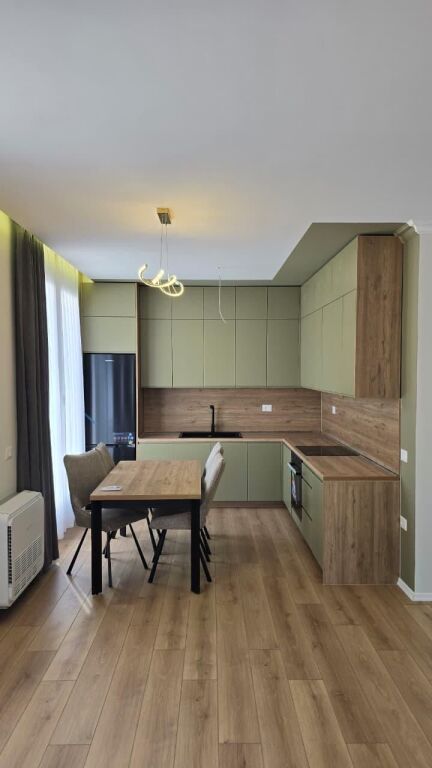 TEK STACIONI TRENIT APARTAMENT 1+1 PER QERA!