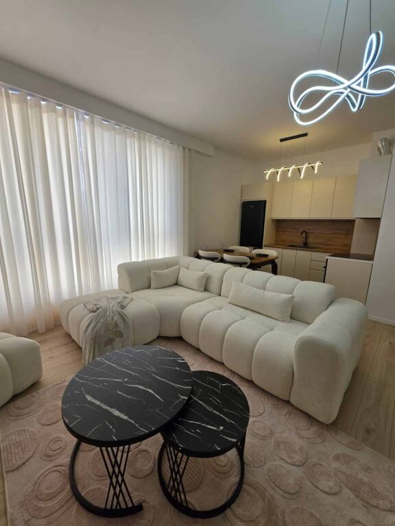 Super apartment for rent at Bulevardi i Ri