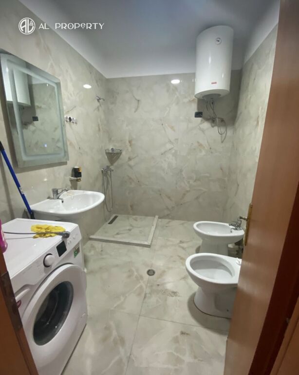 🏠  Apartament 1+1  jepet  me Qira pamje deti , Durres Plazh, 40,000 Lekë/muaj