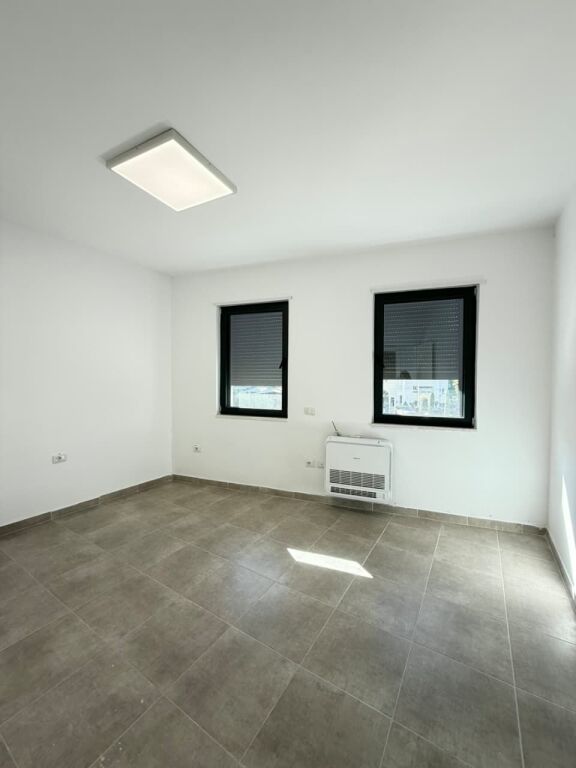 🏢 AFFITTASI | UFFICIO – LAGO SECCO