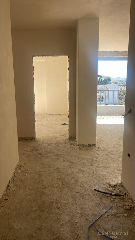 Apartament 2+1+2 Për Shitje në Ali Demi, Tiranë 