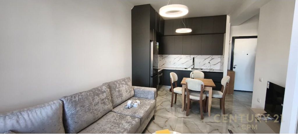 🏡 Jepet Me Qira Apartament 1+1 – Kompleksi Golden Park, Tiranë