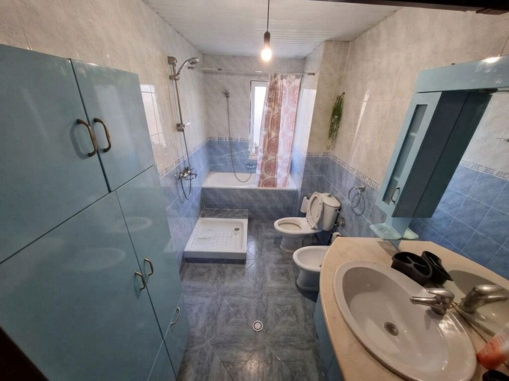Qira,Apartament 3+1,Komuna e Parisit,Tirane.