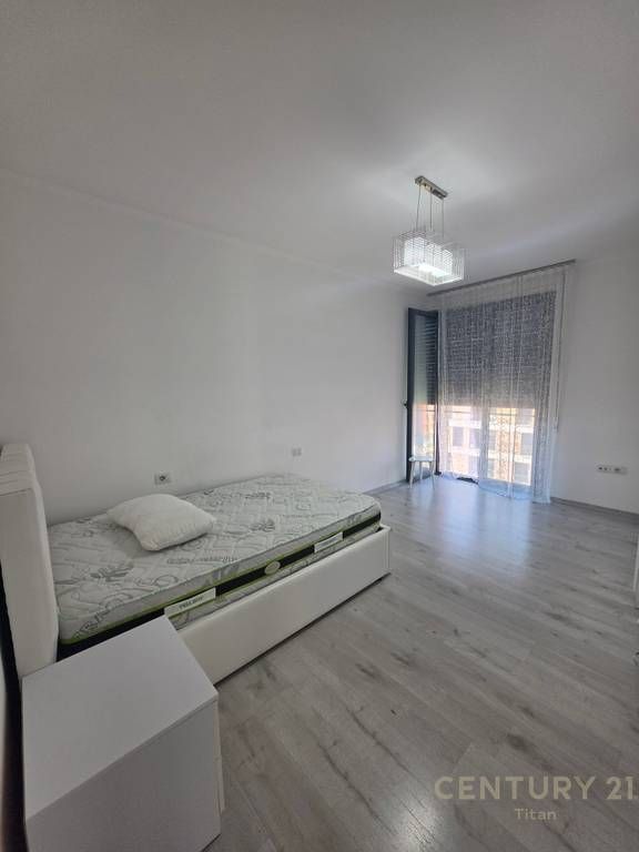 Jepet me qira apartament 2+1+2 ne Fiori di Bosko
