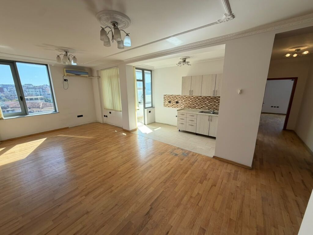 🏡 Apartment 2+1+2 for sale in the heart of Tirana  📍 George W. Bush St., opposite Hotel The Plaza, near Toptani