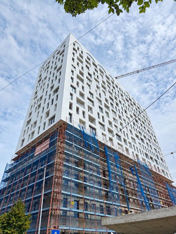 Apartament ne shitje 1+1 White Tower Komuna Parisit