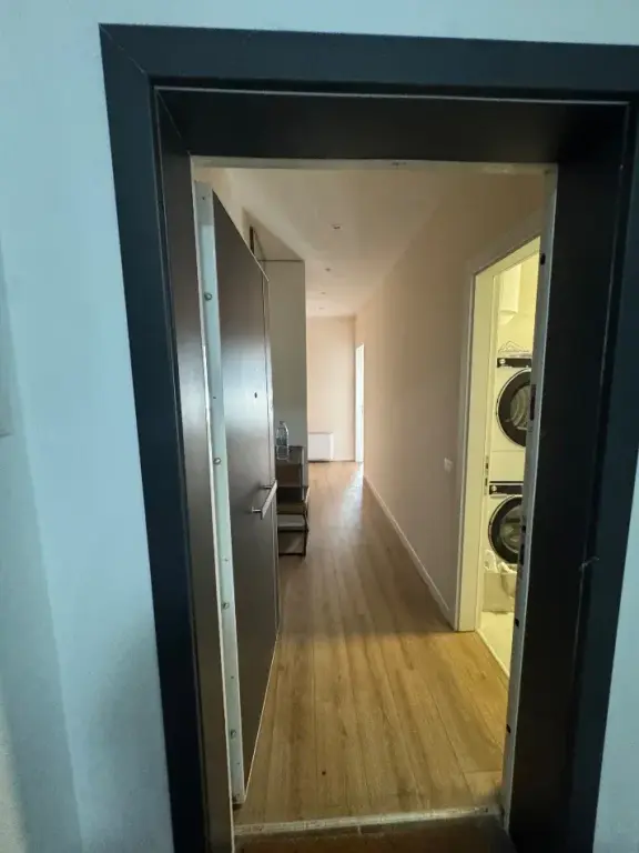 Qera | Apartament 2 + 1+ 2 | Farmacia 10 | 800 €/muaj