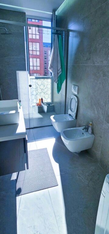 Shitet Apartament 3+1+2 tek Bulevardi i Ri, Tiranë